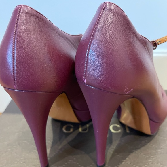 Gucci t-strap peep toe pumps - Picture 3 of 5